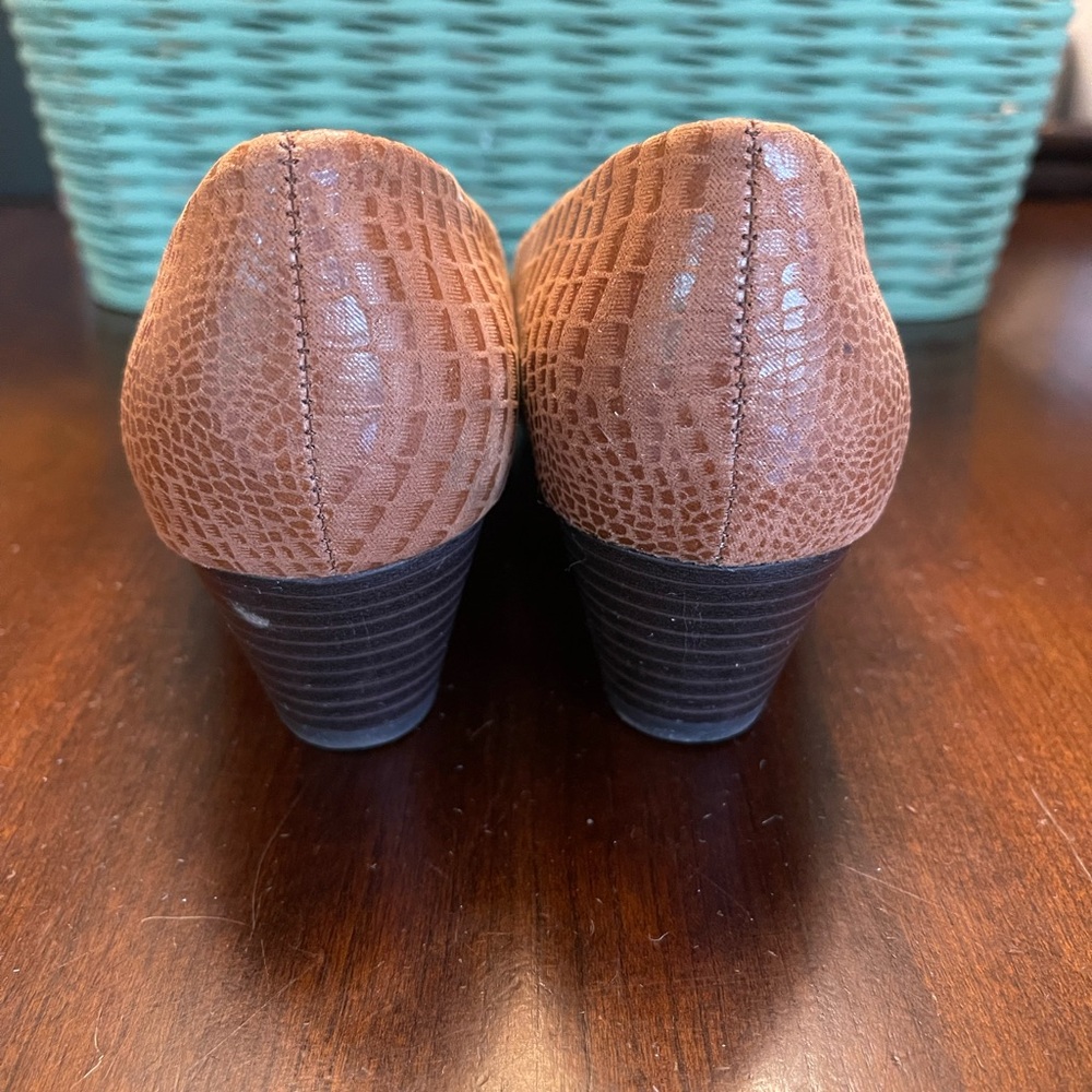 Kim Rogers Ultra Comfort Style Lona Pump - Picture 7 of 10